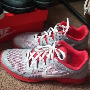 Nike running shoes almost new